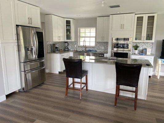 Love my new floors. Thanks Michael for your patience in helping me to find just the right color and texture! Couldn't be happier!