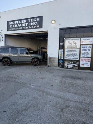 Muffler Technician