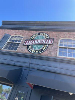 Lizardville Beer Store & Whiskey Bar