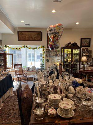 Beaver's Den Antiques