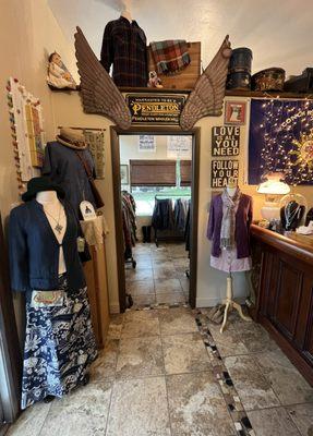 Wild Violet Vintage Shop