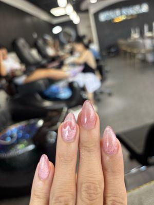 Gel x nail cat eye with heart