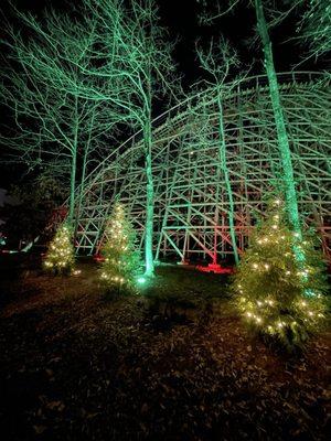 Yelp isn't letting me post a review right now so let's see if it works for this Winterfest pic of Mystic Timbers