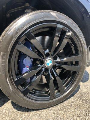 X5 High Gloss with Blacked out Rims