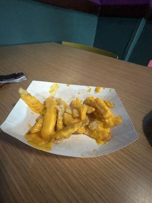 Elastic cheese fries