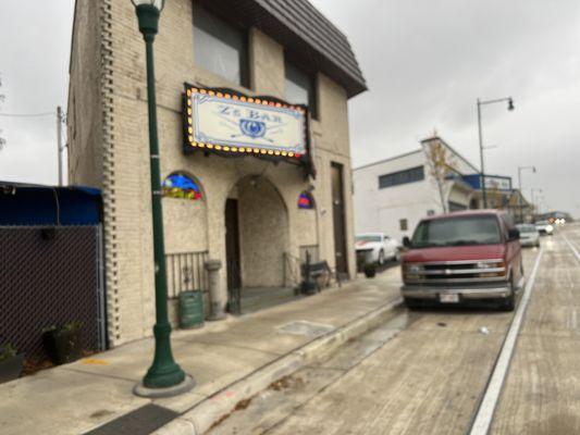 Z’s Bar