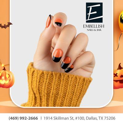Get ready to spookify your nails this Halloween with a bewitching combo of orange and black - it's a match made in nail art heaven!