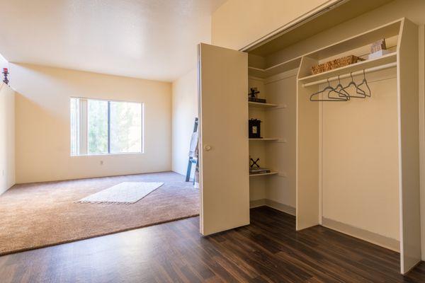 Camino Seco Village Apts