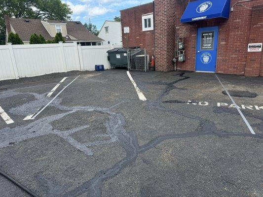 Back To Black Sealcoating LLC