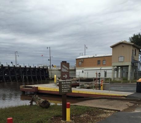 Calcasieu River Saltwater Barrier
