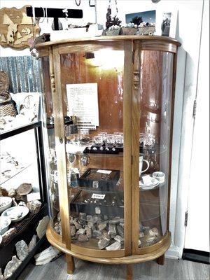 RUSTIC BEAUTY ROCK & GEM SHOP