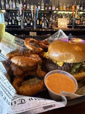 My man Wes was super attentive, the burger and onion rings were legit. Ordered burgers for my wife and Pops at home they loved it too!