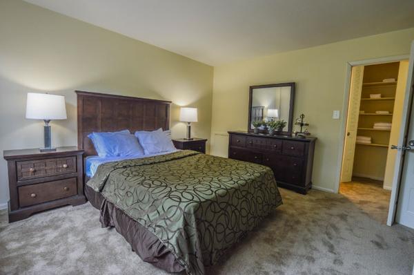 Summit Gardens Apartments