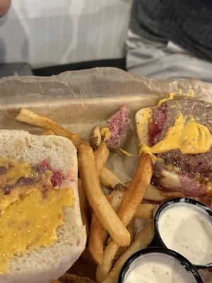 Hamburger...