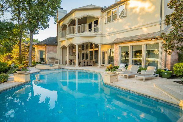 Complete Exterior Solutions