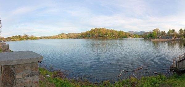 It's impossible to get the whole place in one photo, so a glimpse.