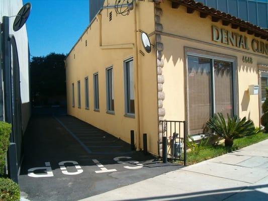 Karineh Assatourian, DDS