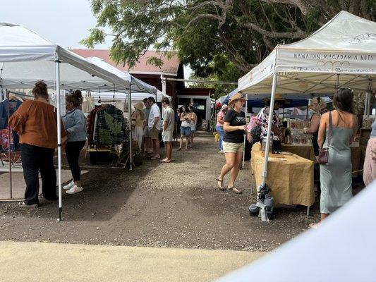 Pukalani Midweek Market