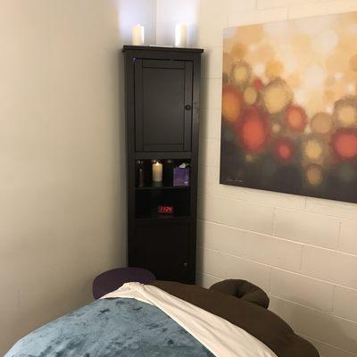 Marjorie's room is cozy but beautiful. Perfect for prenatal/postpartum massage, Deep Tissue, Craniosacral Therapy, and Myofascial Release.