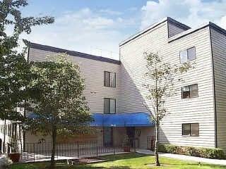 Maple Leaf Apartments