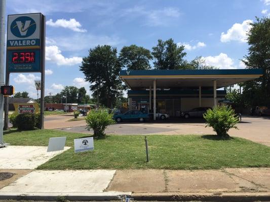 2015-07-25; Valero - South Third & Parkway, Memphis TN