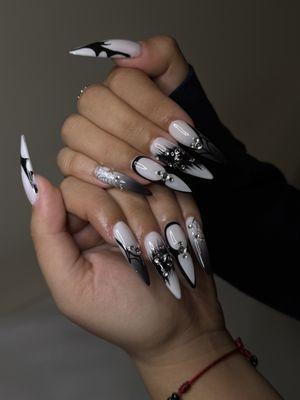 Mogn Nails