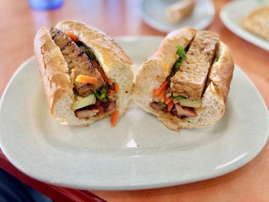 Banh Mi (tofu & chicken)