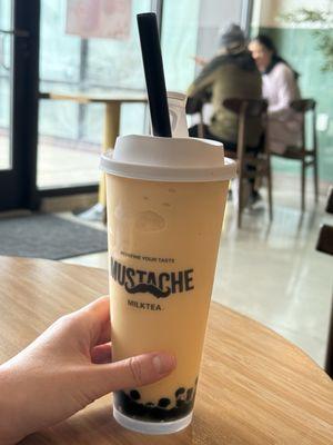 Mango smoothie, 0 sugar, with boba.