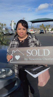 Yescenia Sells Real Estate