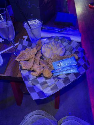 Manhattan Sports Bar & Lounge