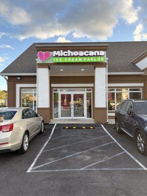 Michoacana Ice Cream Parlor