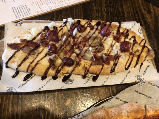 Bacon grape flatbread