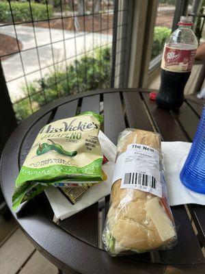 The Nest Market And Cafe