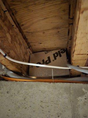 one example of small inster mis-installed with no permiter seal/foam