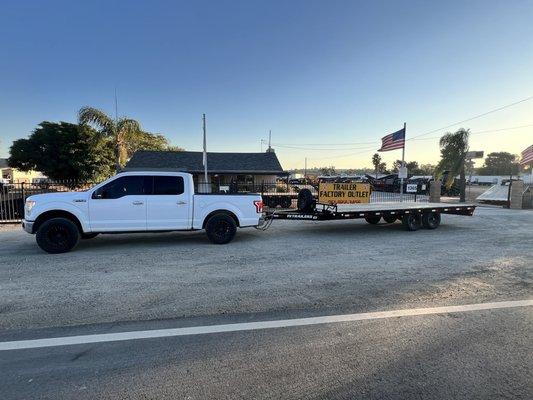 Trailer Factory Outlets