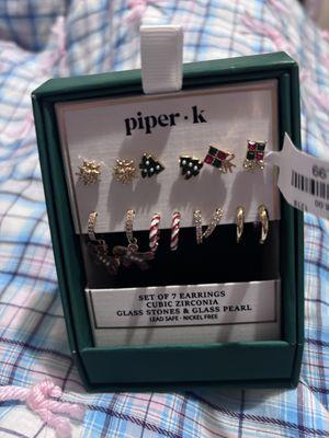 Katie‘s Top Notch Apparel and Jewelry