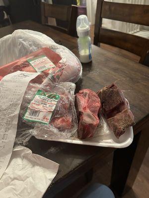 Venden la carne mal y no quieren reembolsar es triste que sea una tienda mexicana y aga esto con sus paisanos