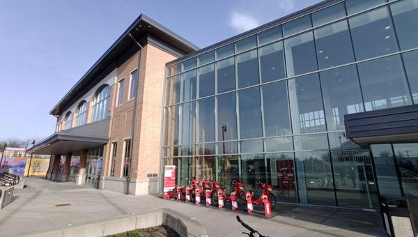 Amtrak - Niagara Falls