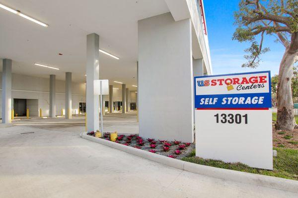 self storage miami exterior driveway