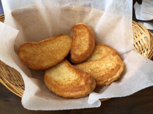 Garlic Bread...came after our appetizer.