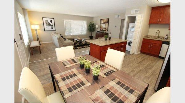 Luxury Open Floorplan! Granite, Stainless Steel Appliances, Bosch W/D, New Dual Pane Picture Windows