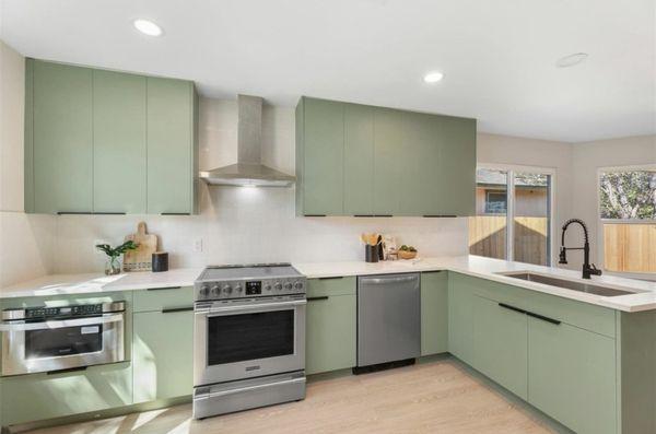 U Grantis & Cabinets More