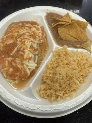 Chilie rellenos combo plate