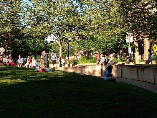 Loungeabout The Roundabout