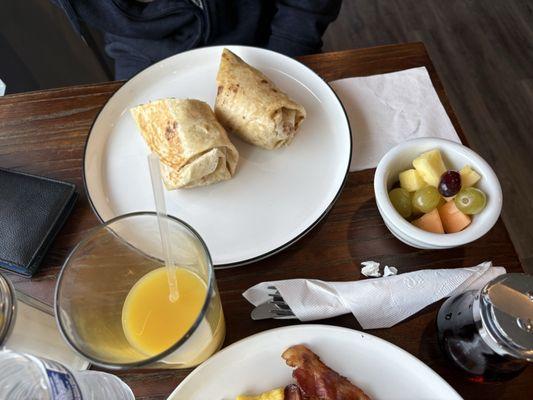 Luna & Sol Breakfast And Lunch