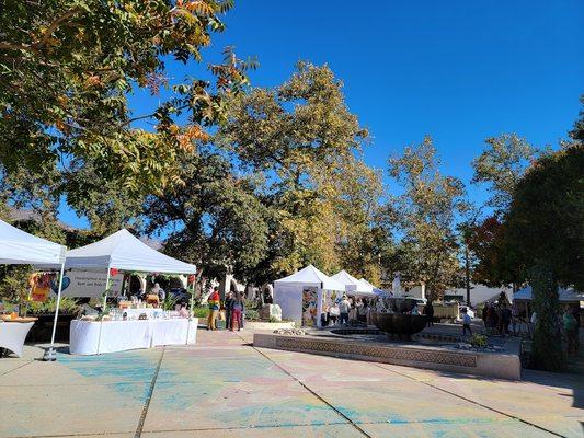 Ojai Holiday Home Tour & Marketplace