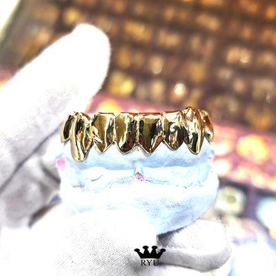 8 teeth, bottom grill in yellow gold . #ryusjewelry #goldteeth #goldgrills #grillz