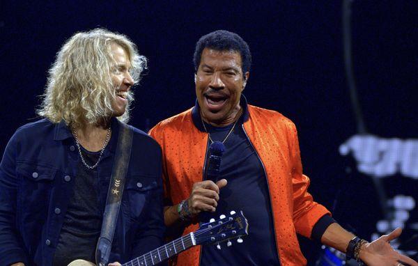 Guitar Lessons by Ben Mauro Entertainment