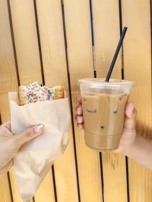 Fig + Wine pop tart and a brewwell cold brew. The perfect snack on a warm day.
