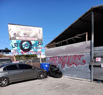 Los Dos Amigos Tire Shop